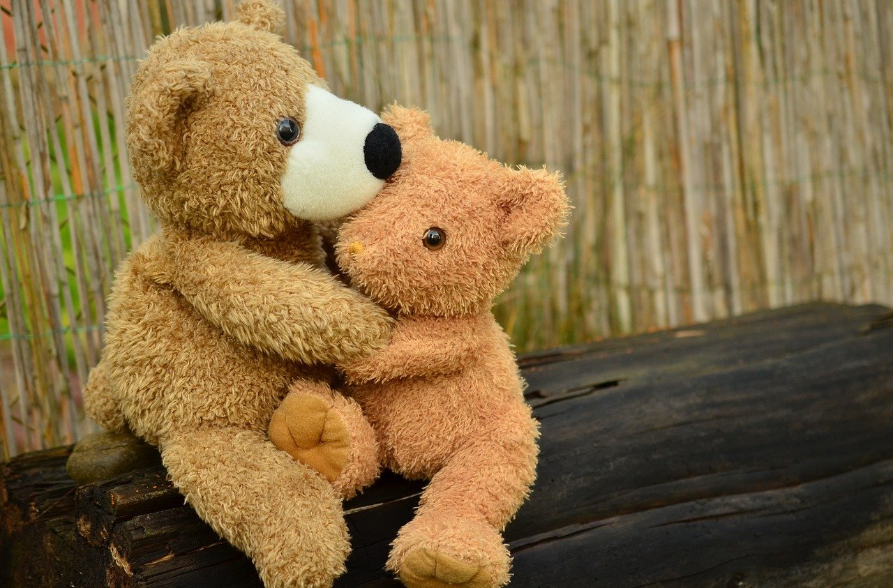 🤗 Did You Know?  Hugs Can Have a Positive Impact on Your Emotional and Physical Well-Being!