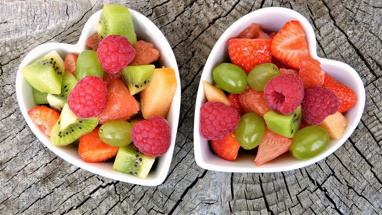 Indulge in Natural Delights 🍓🍇🍌: Fruits, Your Health Allies!