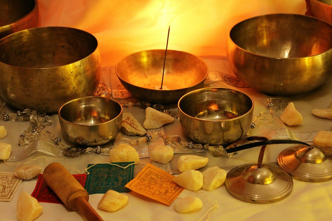 Sound healing: Tibetan singing bowls 🎶 - Have you tried?