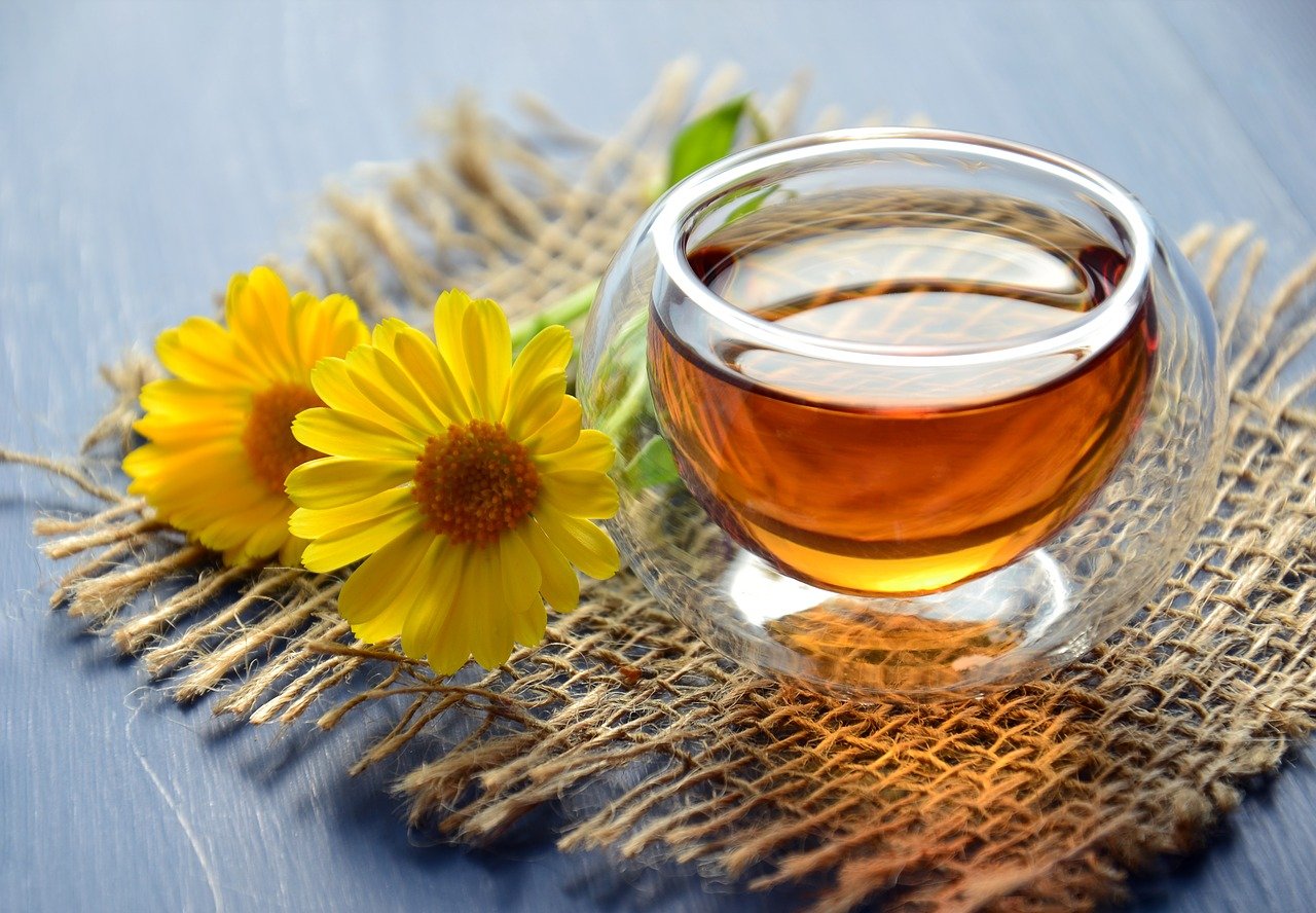 🌿 7 Rimedi Naturali per Potenziare il Tuo Sistema Immunitario 🌿🍵